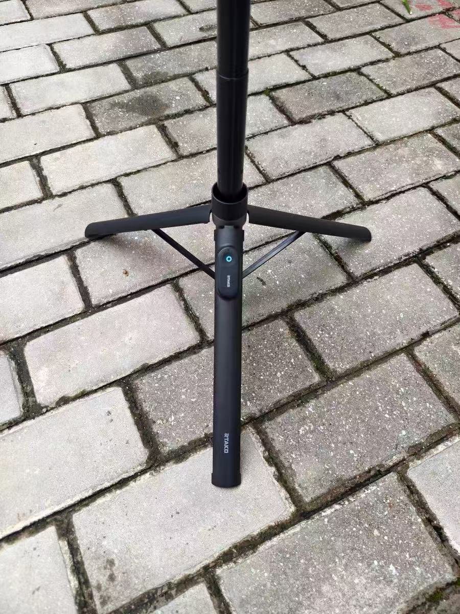 ollig·丟丟桿2025新款戶外手持自拍桿便攜三腳架旋轉拍照神器 - 图片 12