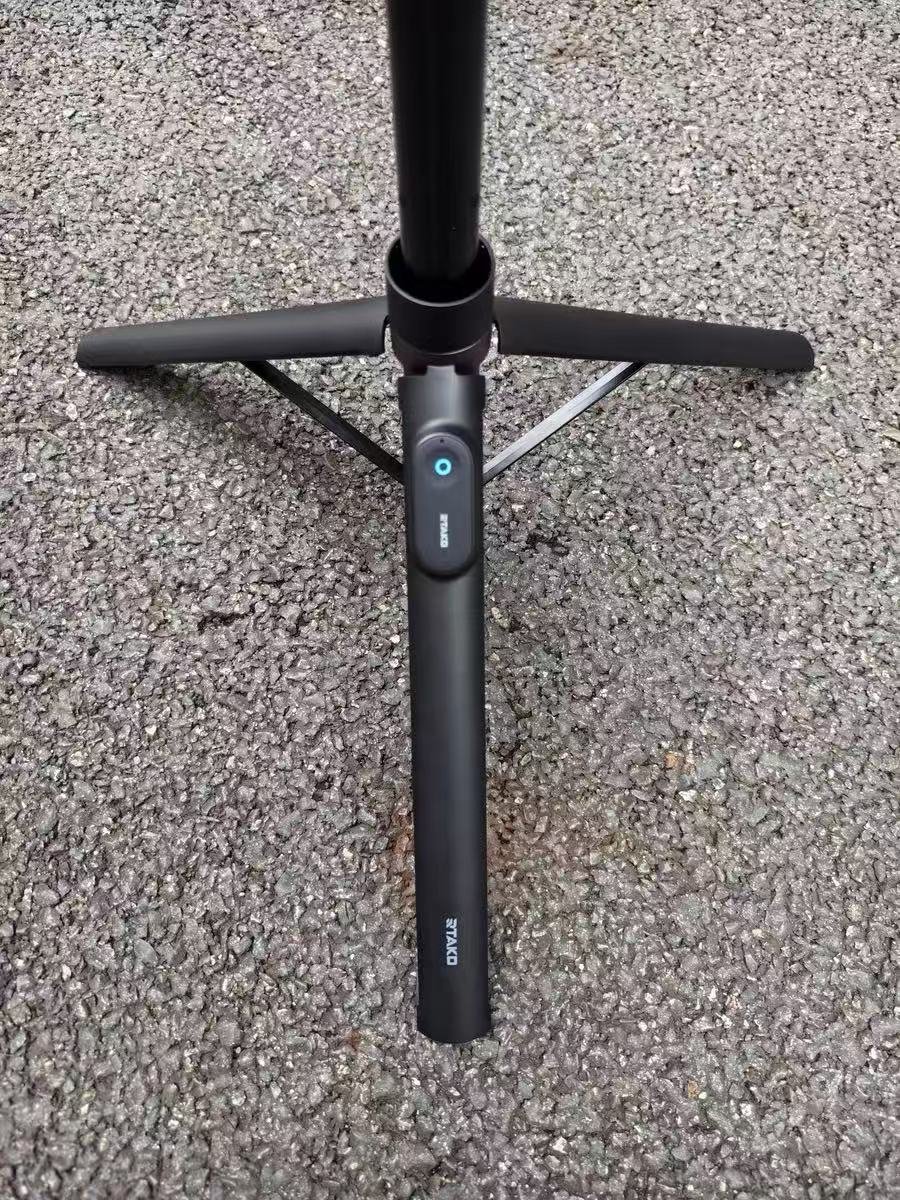 ollig·丟丟桿2025新款戶外手持自拍桿便攜三腳架旋轉拍照神器 - 图片 16