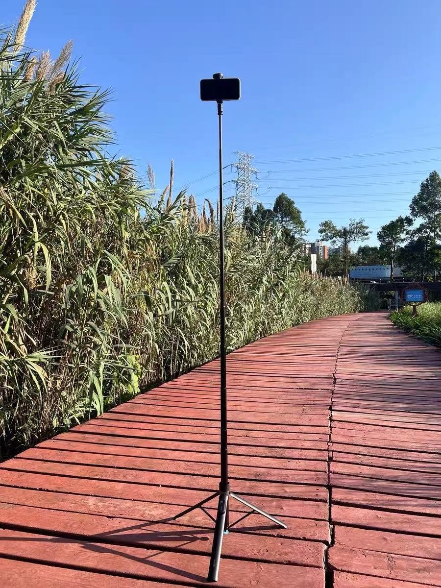 ollig·丟丟桿2025新款戶外手持自拍桿便攜三腳架旋轉拍照神器 - 图片 24