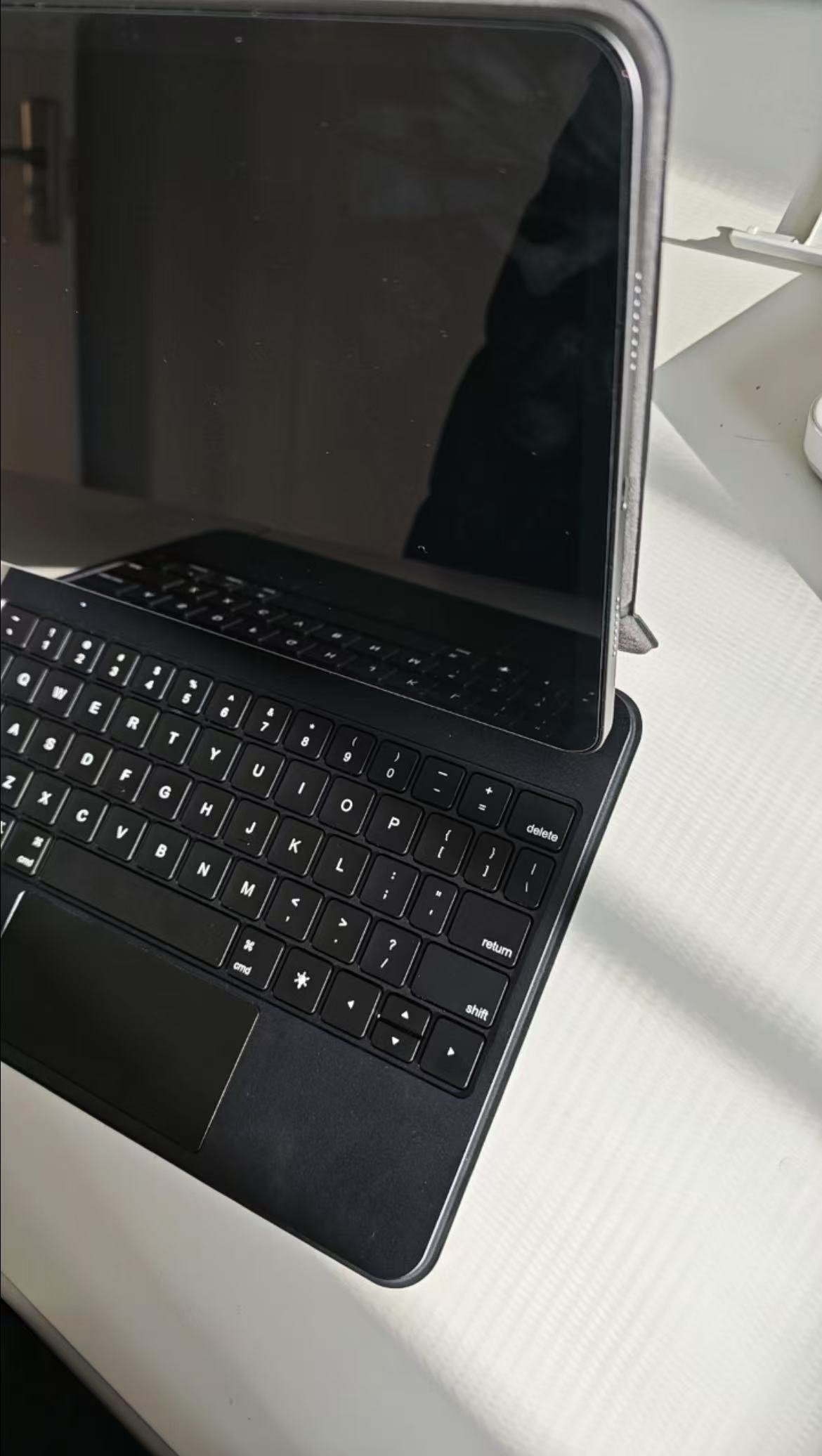 ollig·ipad妙控鍵盤觸點磁吸懸浮支架無需充電平板無線藍牙保護套 - 图片 24