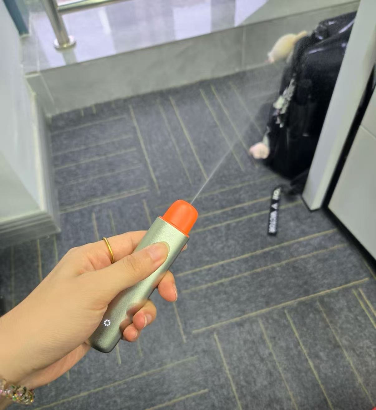 ollig·zdeer電子口噴口氣口臭清新噴霧電子吐霧氣水果味 - 图片 14